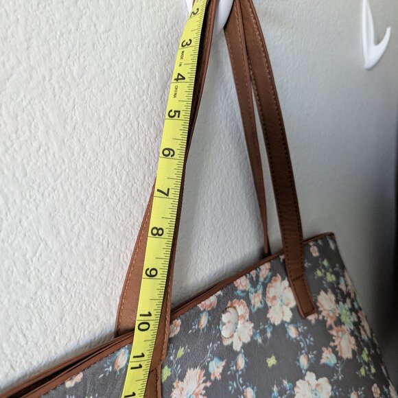 Under One Sky. Multi-color flower print. Soft material. - Picture 5 of 9